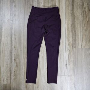 Vuori High-Waist Leggings in Deep Plum